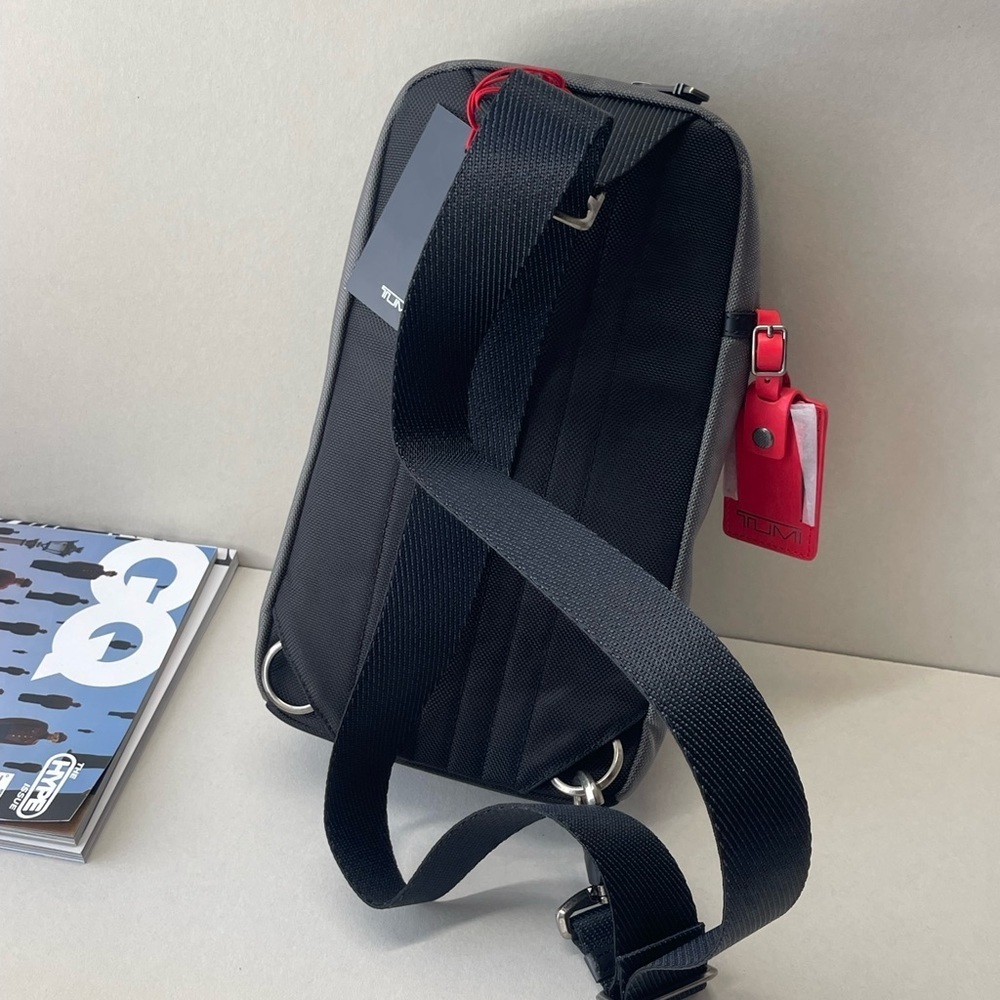 (new+tag) Tumi Fife men’s sling pack black - Picture 8 of 17
